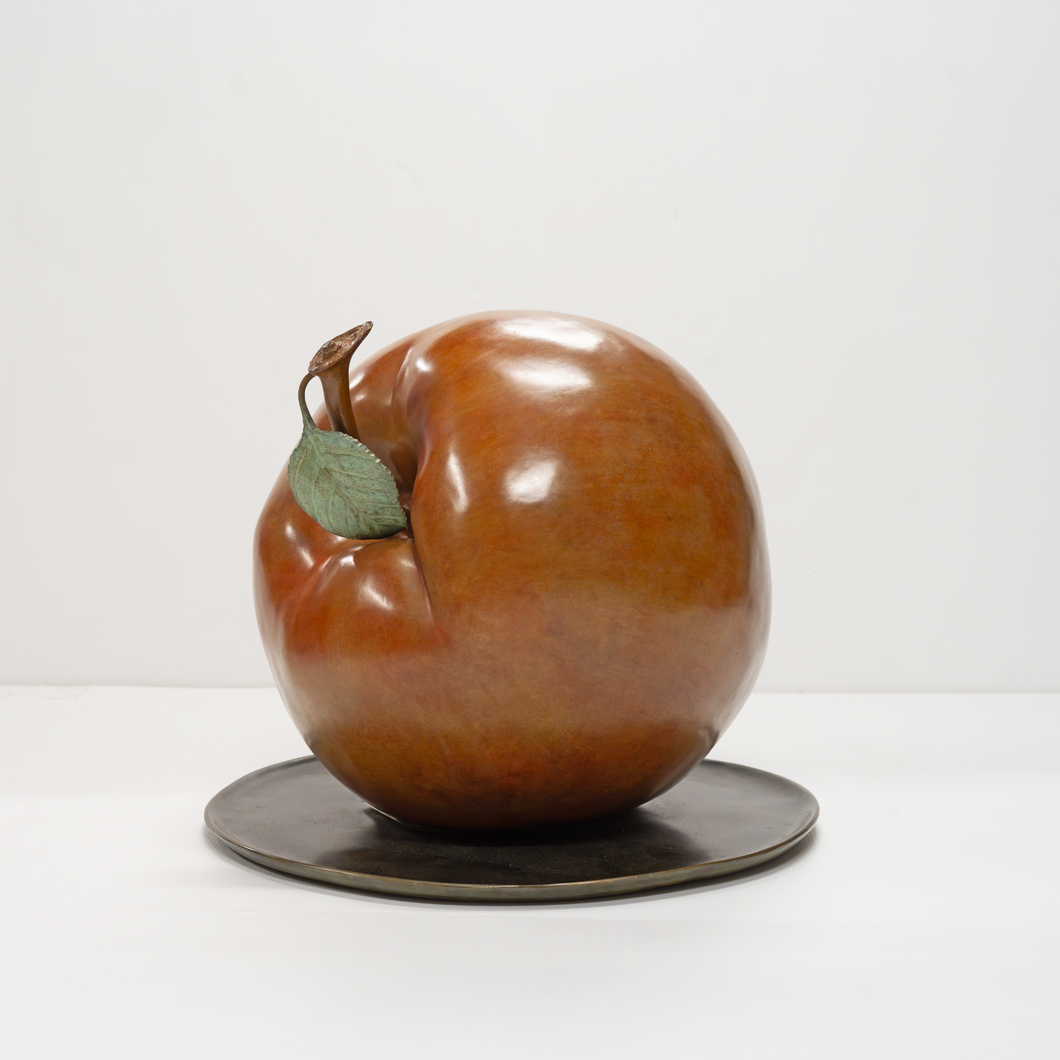 GRANDE POMME SUR ASSIETTE