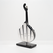 Charger l&#39;image dans la galerie, GUITARE FLEUR DE LOTUS ARABESQUE NOIR ET ARGENT
